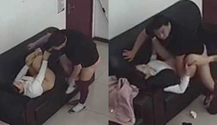 Để trả nợ, người phụ nữ đã hiến thân mình cho người quản lý tài chính để hắn ta tùy ý sử dụng.