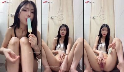 Gái hàn thủ dâm bằng que kem bắn cả nước