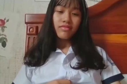 Nữ sinh quan hệ mãnh liệt đạt đỉnh sướng ngất
